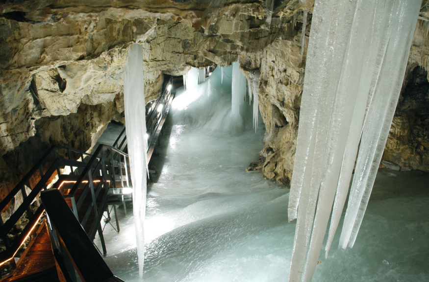 Resultado de imagen de cueva de hielo de dobsinska